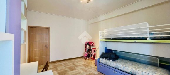 Квартира с 2 спальнями в Мантуя, Италия № 380844 33