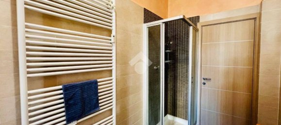 Квартира с 2 спальнями в Мантуя, Италия № 380844 37