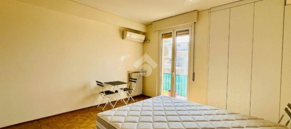 Квартира с 2 спальнями в Мантуя, Италия № 380844 30