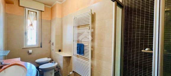 Квартира с 2 спальнями в Мантуя, Италия № 380844 38