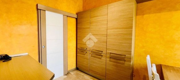 Квартира с 2 спальнями в Мантуя, Италия № 380844 19