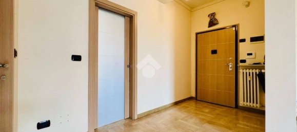 Квартира с 2 спальнями в Мантуя, Италия № 380844 10