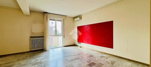 Квартира с 2 спальнями в Мантуя, Италия № 380844 14