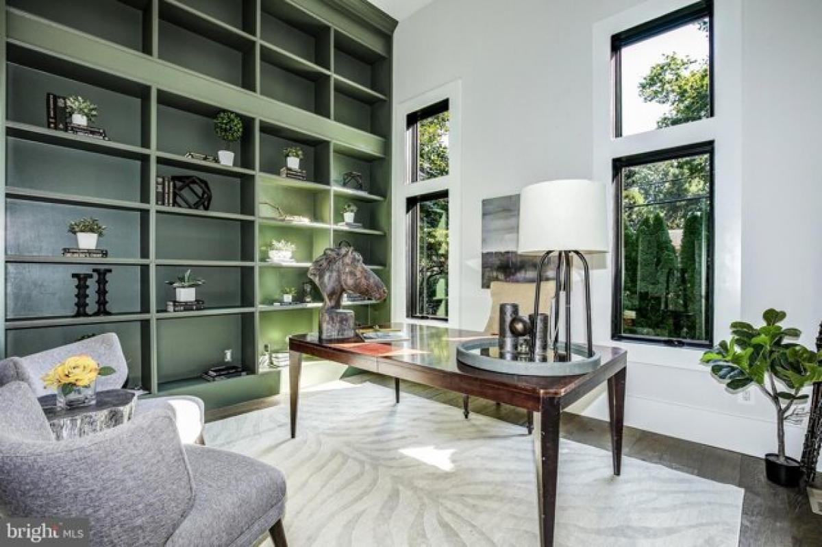 Дом с 7 спальнями в Мак-Лейн, США № 402458