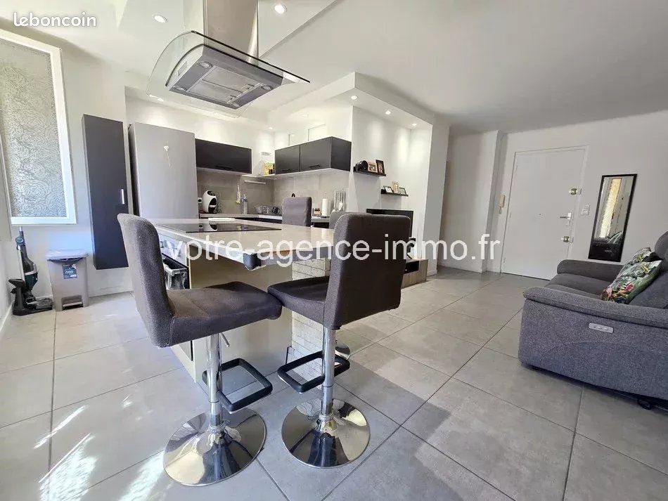 2 bedrooms Apartment in Nice, France No. 329669