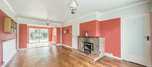 3 bedrooms House in Sunbury-on-Thames, United Kingdom No. 10188 2