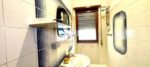 Квартира с 2 комнатами в Рим, Италия № 40409 6