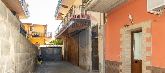 Apartamento de 2 dormitorios en Misterbianco, Italy No. 321174 24