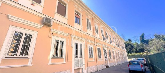 2غرفة شقة في Naples, Italy رقم 96347 28