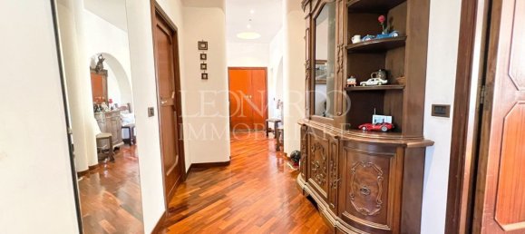 2غرفة شقة في Naples, Italy رقم 96347 19