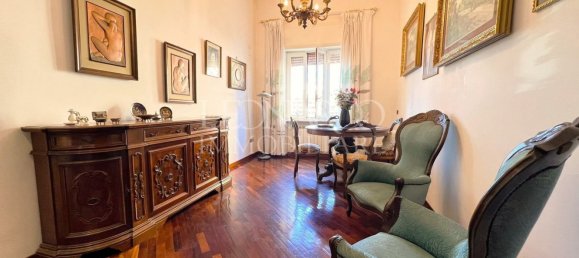 2غرفة شقة في Naples, Italy رقم 96347 2