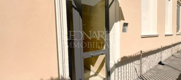 2غرفة شقة في Naples, Italy رقم 96347 26