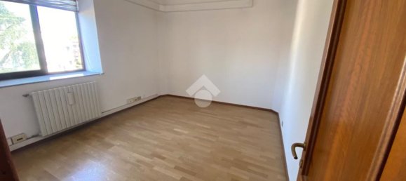 100m² Office in Reggio Emilia, Italy No. 224809 8