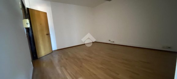 100m² Office in Reggio Emilia, Italy No. 224809 15