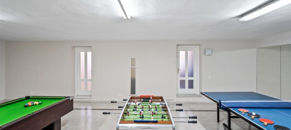 9 bedrooms Villa in Cancelada, Spain No. 3034 2