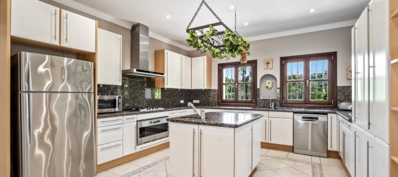 9 bedrooms Villa in Cancelada, Spain No. 3034 14