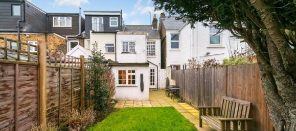 2 Schlafzimmer Gewerbliche Immobilie in Richmond, United Kingdom, Nr. 9063 9