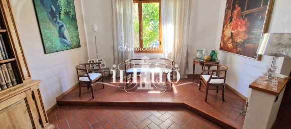 3 bedrooms Apartment in Campi Bisenzio, Italy No. 324452 7