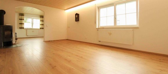 3 bedrooms House in Deggendorf, Germany No. 275493 2