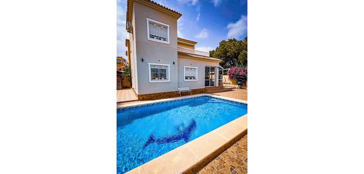 4 غرف نوم منزل في Dehesa De Campoamor, Spain رقم 136205