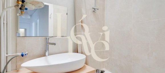 1 bedroom Apartment in Paris, France No. 310383 4