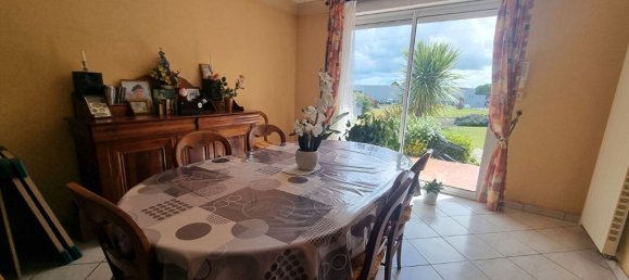 4 bedrooms Villa in Manche, France No. 353728 3