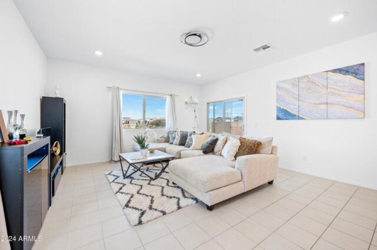 5 bedrooms House in Glendale, USA No. 270394