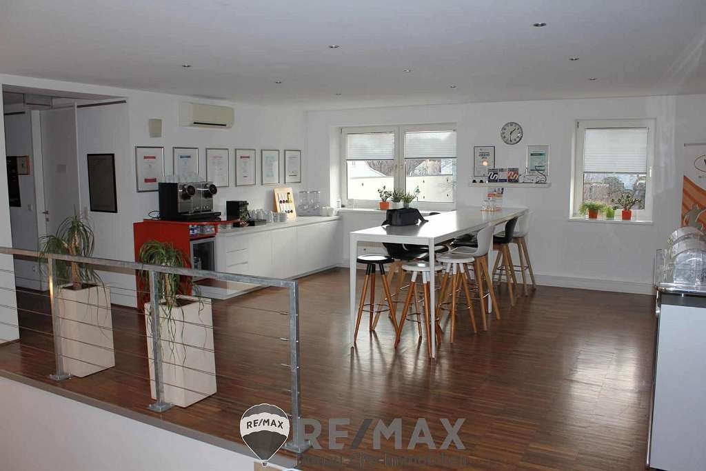 20 rooms Building in Modling, Austria No. 115602