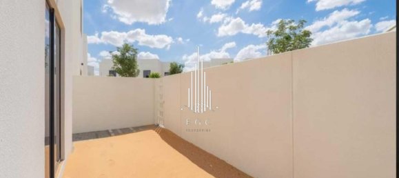 Villa T4 em Yas Island, UAE N.º 44411 21