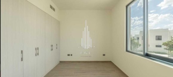 Villa T4 em Yas Island, UAE N.º 44411 8