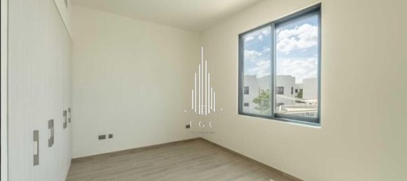 Villa T4 em Yas Island, UAE N.º 44411 6