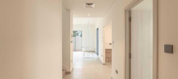 Villa T4 em Yas Island, UAE N.º 44411 17