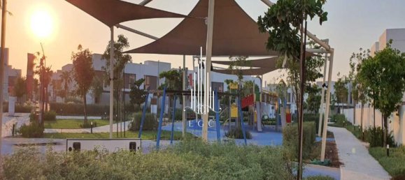 Villa T4 em Yas Island, UAE N.º 44411 30