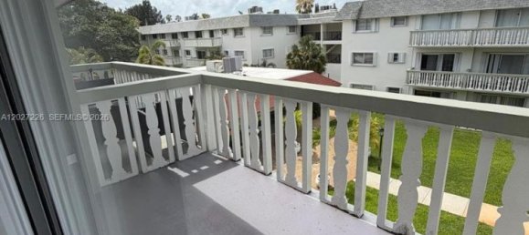 1 dormitorio propiedad comercial en alquiler en Miami, Miami-Dade, Florida, USA № 615231 2