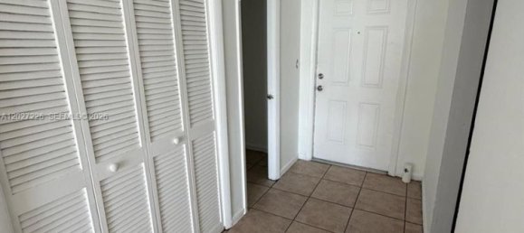 1 dormitorio propiedad comercial en alquiler en Miami, Miami-Dade, Florida, USA № 615231 10