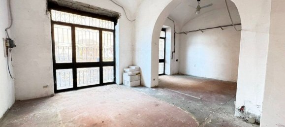 150m² Commercial property in Rome, Italy No. 152862 3