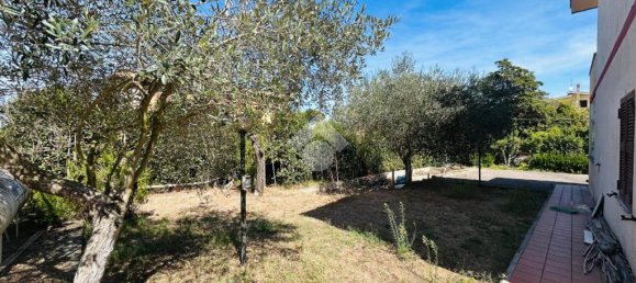 4 bedrooms Villa in Aprilia, Italy No. 359968 3