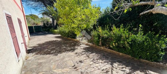 4 bedrooms Villa in Aprilia, Italy No. 359968 21