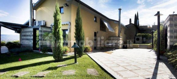8 bedrooms Villa in Arezzo, Italy No. 106327 6