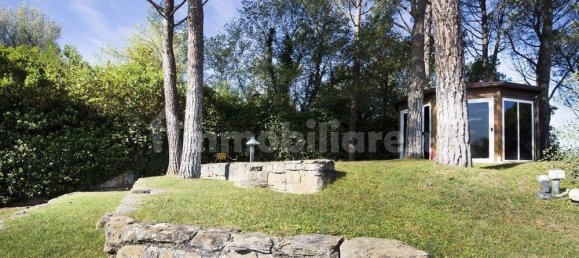 8 bedrooms Villa in Arezzo, Italy No. 106327 11