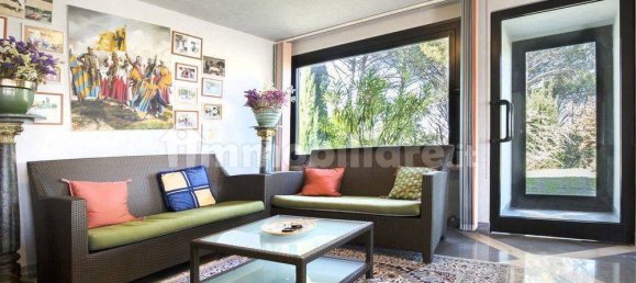 8 bedrooms Villa in Arezzo, Italy No. 106327 4