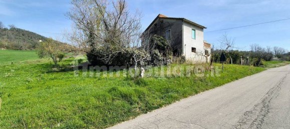 3 bedrooms Villa in Loreto Aprutino, Italy No. 43132 3