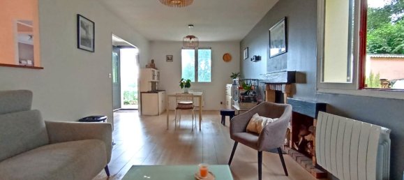 Casa de 3 dormitorios en Epouville, France No. 360149 2