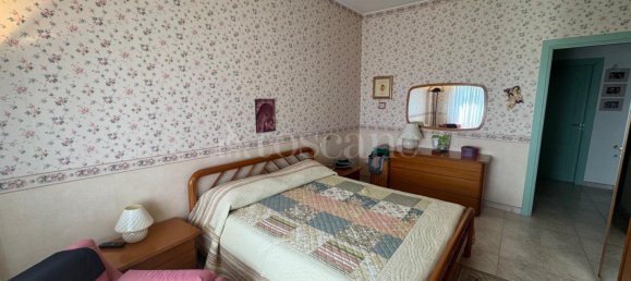 Квартира с 4 комнатами в Катания, Италия № 133000 17