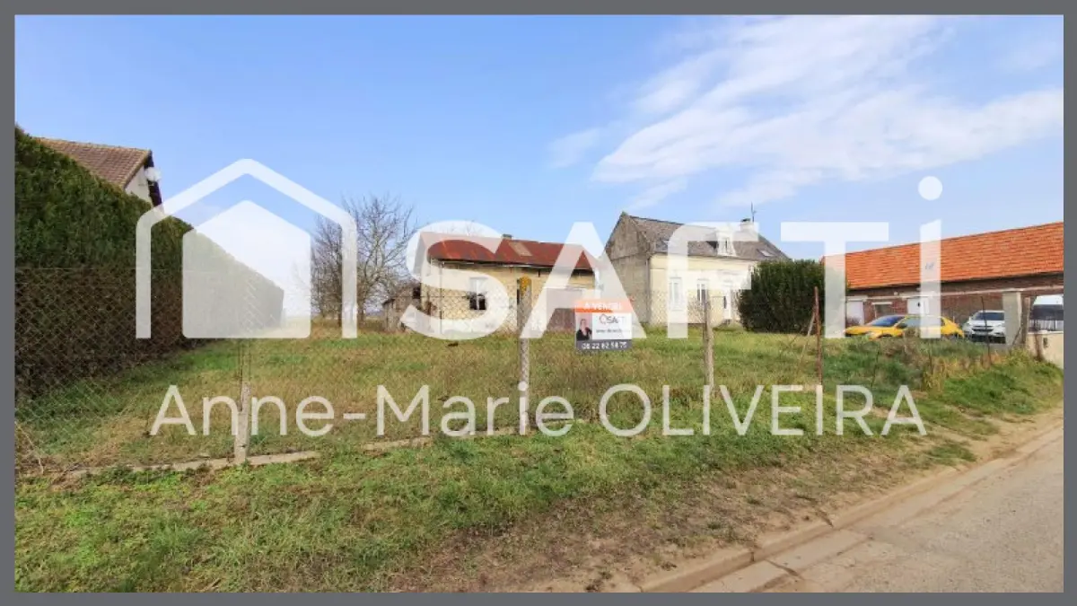 Terreno en Noyon, France 2627 m² No. 344436