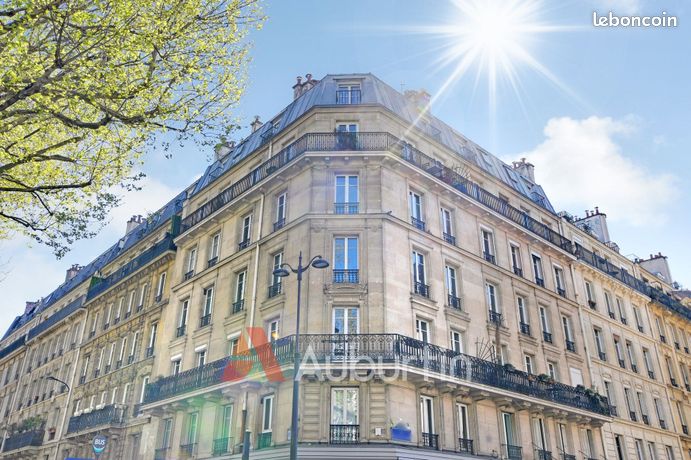 3 bedrooms Apartment in Paris, France No. 312119