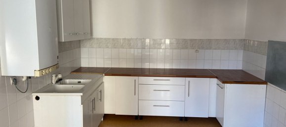 3 bedrooms Apartment in Nevers, France No. 53779 3