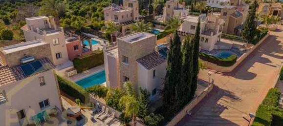 3 bedrooms Commercial property in Polis, Cyprus No. 153470 5