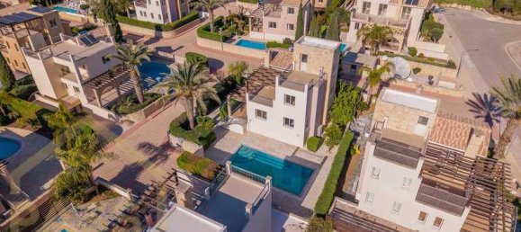 3 bedrooms Commercial property in Polis, Cyprus No. 153470 6