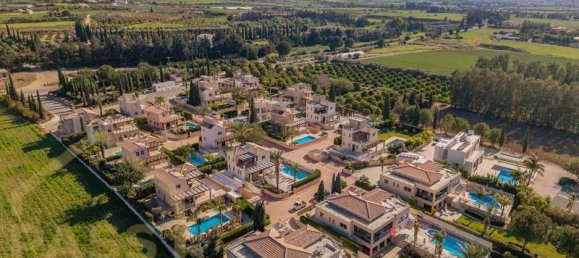 3 bedrooms Commercial property in Polis, Cyprus No. 153470 7